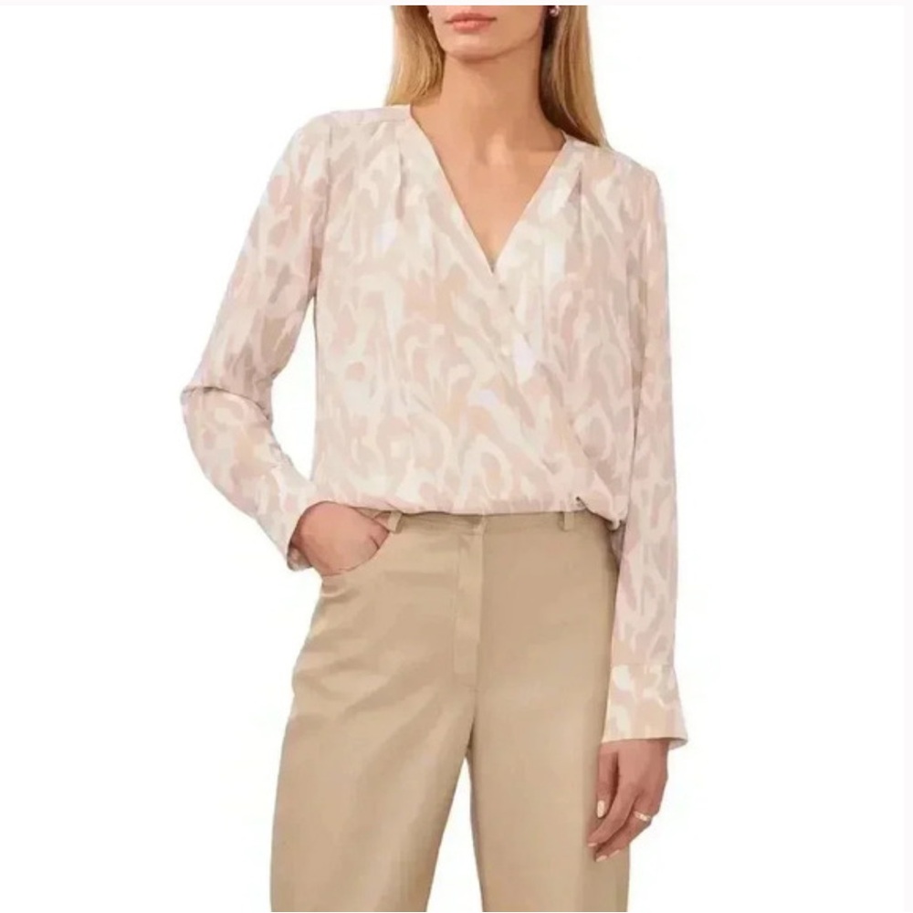 Halogen Women's Cream/Tan/White V-Neck Snap Front Blouse Size Small
